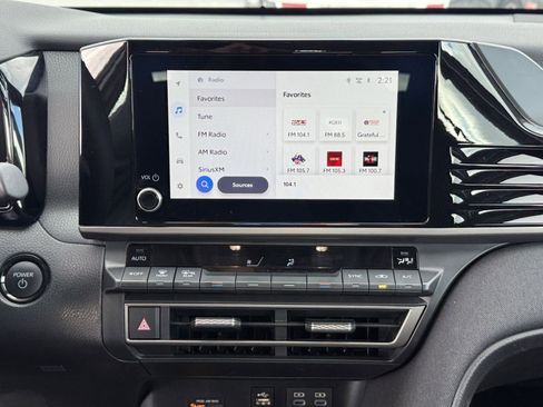 Used 2025 Toyota Camry LE image 20