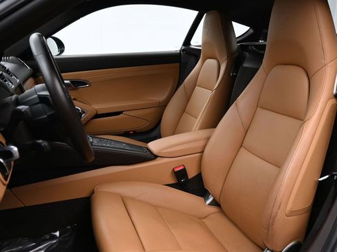 Used 2024 Porsche 718 Cayman GT4 image 5