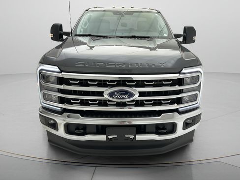 New 2026 Ford F250 XLT w/ XLT Premium Package AWD/4WD image 3