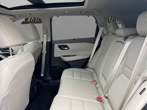 Used 2023 Nissan Rogue SL w/ SL Premium Package image 10