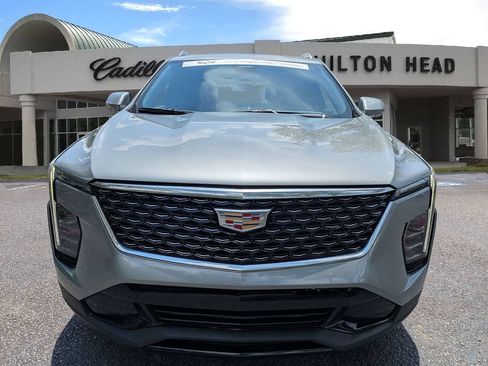 Used 2024 Cadillac XT4 Premium Luxury FWD image 9