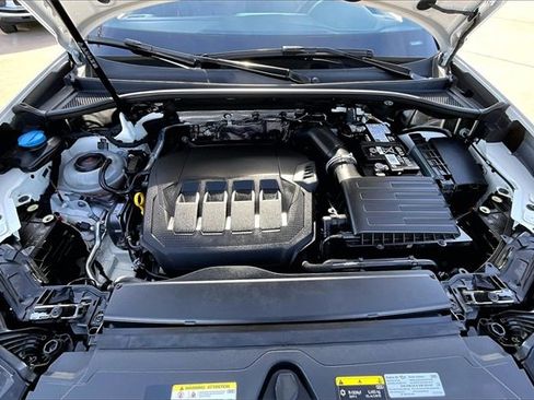 Used 2024 Audi Q3 2.0T Premium Plus w/ Premium Plus Package image 9