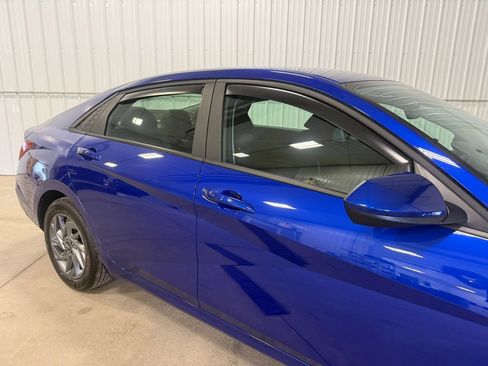 Used 2024 Hyundai Elantra SEL FWD image 13