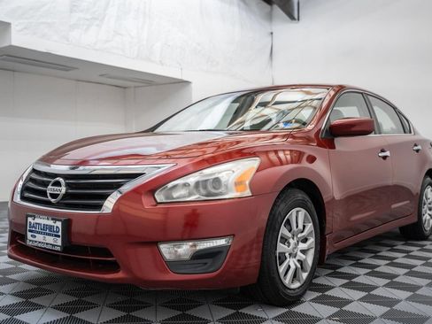 Used 2014 Nissan Altima 2.5 S FWD image 3