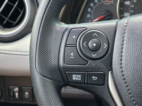 Used 2015 Toyota RAV4 XLE FWD image 26