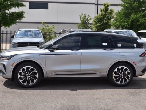New 2026 Lincoln Nautilus Reserve AWD/4WD image 11