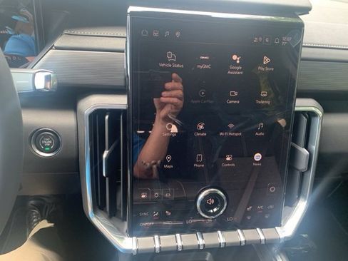 New 2026 GMC Acadia Elevation image 25