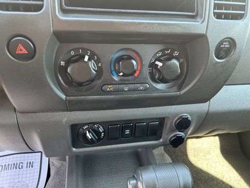 Used 2006 Nissan Xterra S AWD/4WD image 18