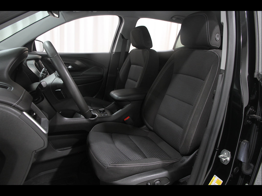 Used 2023 GMC Terrain SLE w/ Driver Convenience Package FWD image 5