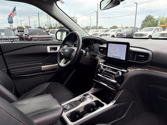 Certified 2023 Ford Explorer Limited AWD/4WD image 5
