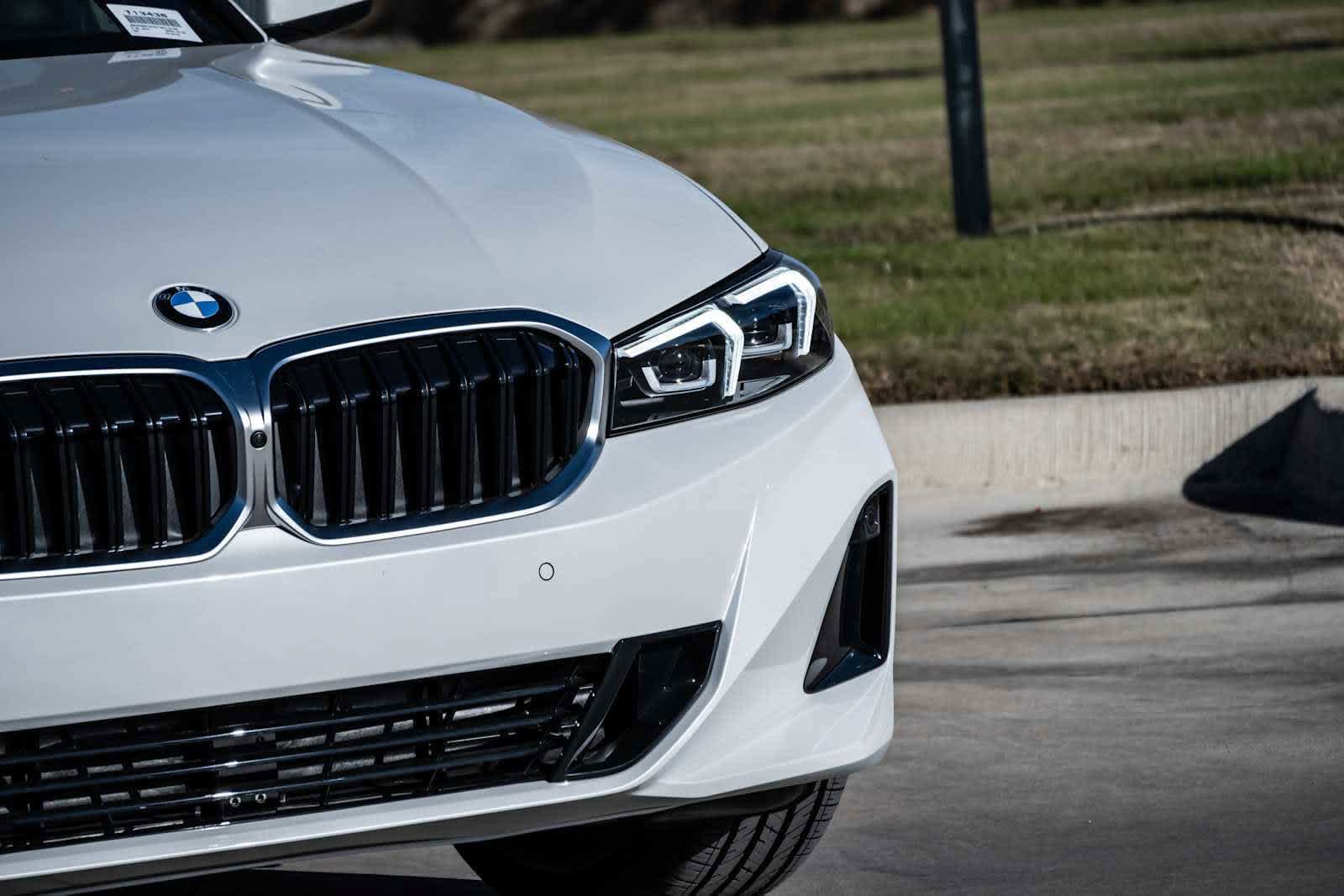 Used 2026 BMW 330i Sedan w/ Premium Package RWD image 6