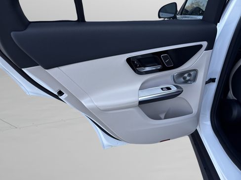 Certified 2026 Mercedes-Benz GLC 300 4MATIC image 21