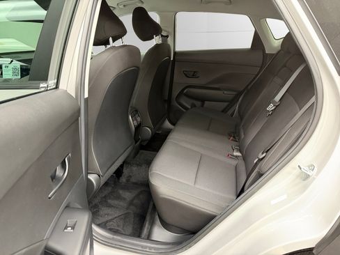 Certified 2025 Hyundai Kona SEL image 13