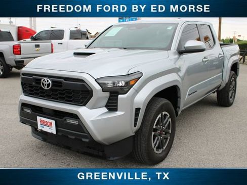 Used 2024 Toyota Tacoma TRD Sport RWD image 1
