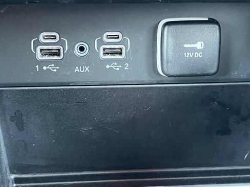 Used 2023 Jeep Grand Cherokee Limited AWD/4WD image 30