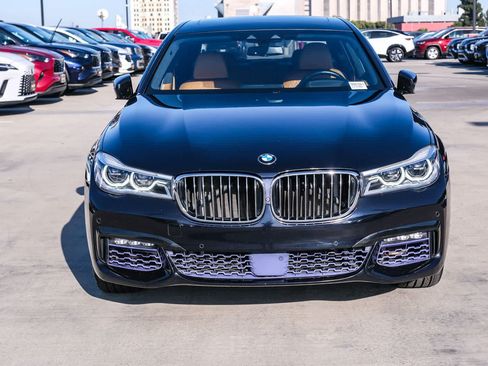 Used 2018 BMW 750i xDrive AWD/4WD image 2