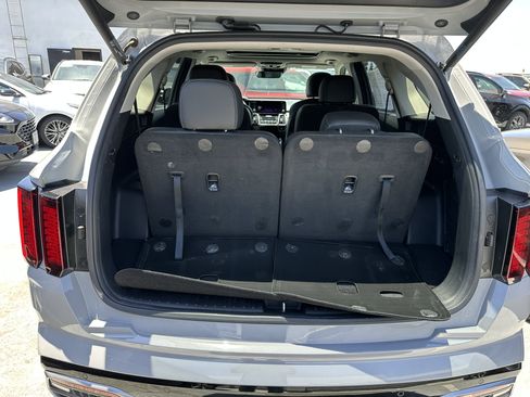 Certified 2023 Kia Sorento EX w/ Panoramic Sunroof Package FWD image 18