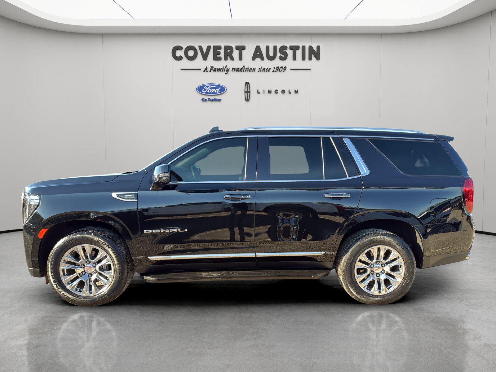 Used 2022 GMC Yukon Denali AWD/4WD image 2