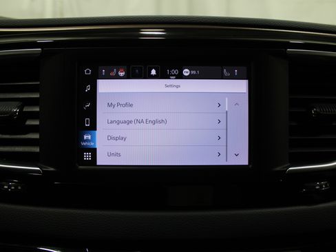 Used 2024 Chrysler Voyager LX image 18