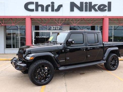 Used 2022 Jeep Gladiator Overland AWD/4WD image 1