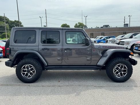 Used 2026 Jeep Wrangler Unlimited Rubicon AWD/4WD image 2