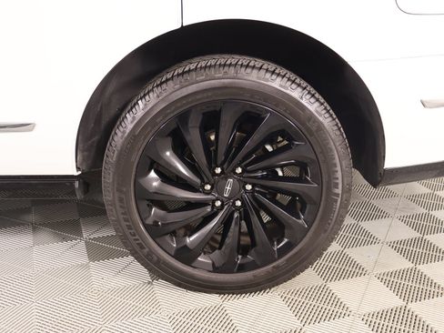 Used 2020 Lincoln Navigator Reserve w/ Equipment Group 208A Reserve RWD image 21