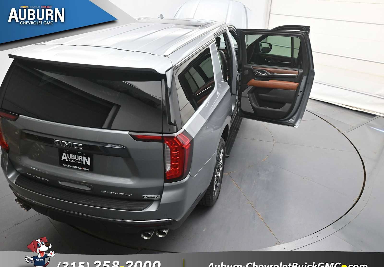 Used 2023 GMC Yukon XL Denali Ultimate AWD/4WD image 41