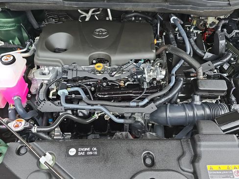Used 2025 Toyota Sienna XLE FWD image 31