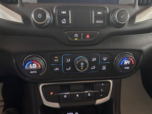 Used 2022 GMC Terrain SLT image 56