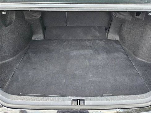 Used 2022 Toyota Camry SE FWD image 5