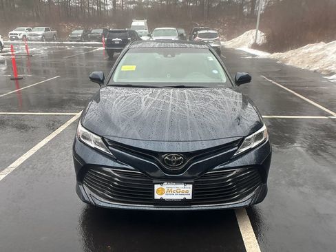 Used 2018 Toyota Camry LE image 7
