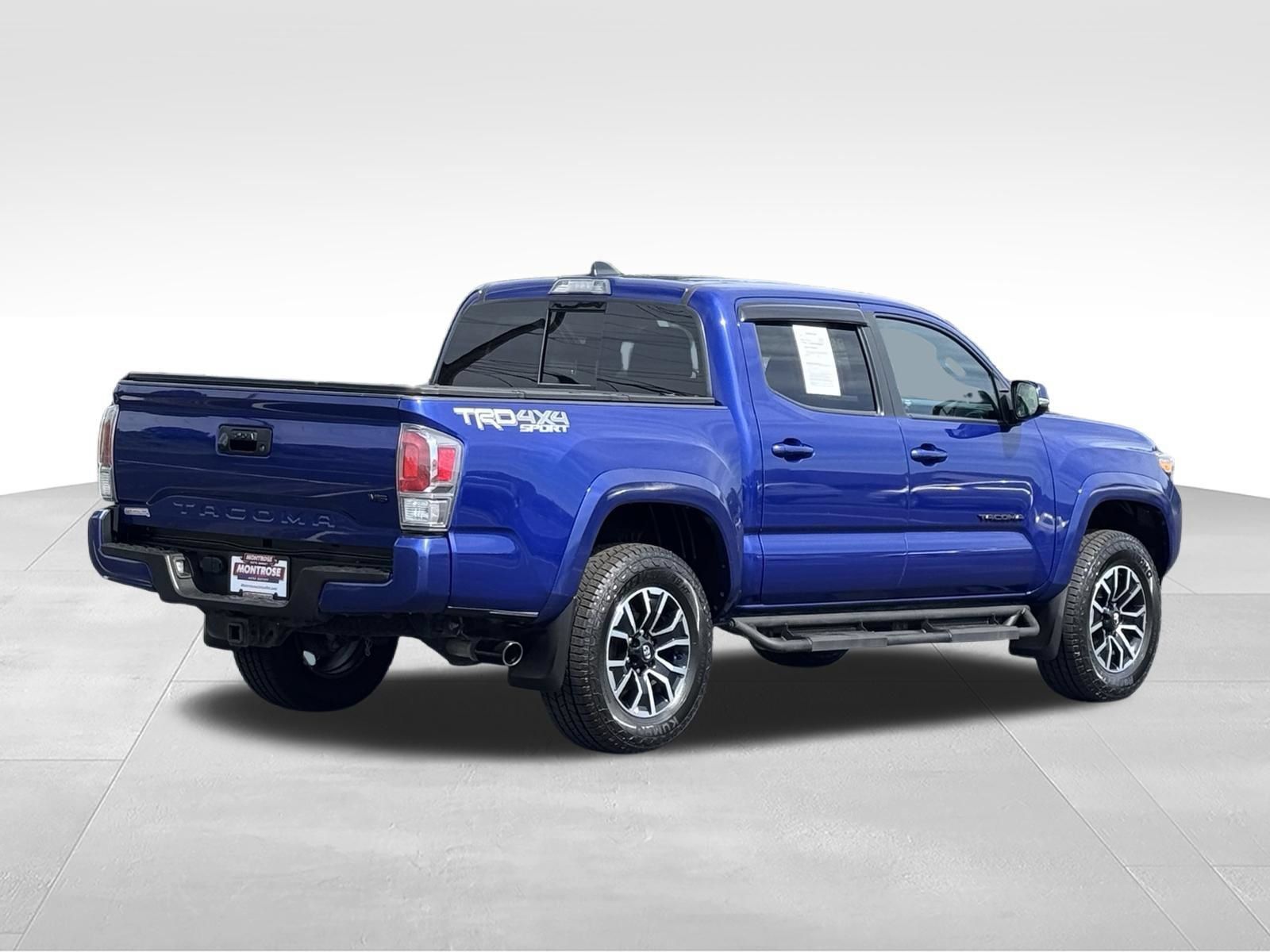 Used 2022 Toyota Tacoma TRD Sport AWD/4WD image 4