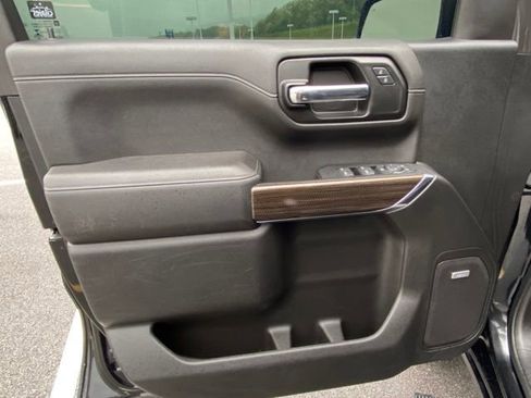 Used 2021 Chevrolet Silverado 1500 RST w/ Convenience Package II AWD/4WD image 9