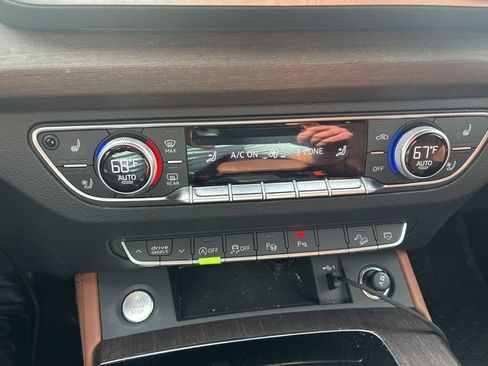 Used 2024 Audi Q5 2.0T Prestige image 12