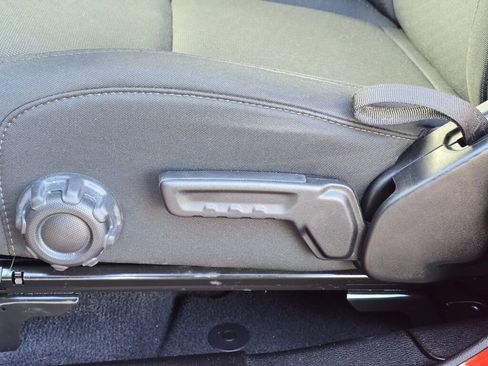 Used 2022 Jeep Gladiator Sport image 21