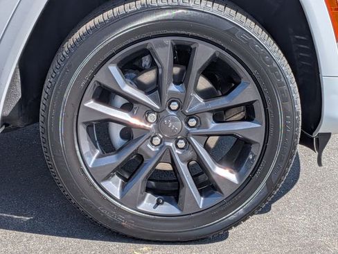 New 2026 Jeep Grand Cherokee Limited AWD/4WD image 10