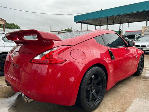 Used 2012 Nissan 370Z Coupe RWD image 3