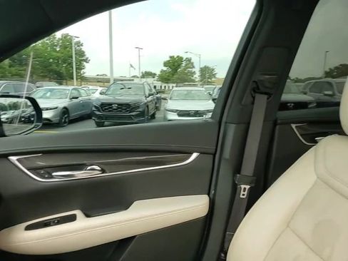 Used 2020 Cadillac XT6 Sport image 24