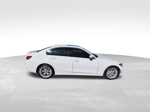Used 2025 BMW 330i Sedan image 5