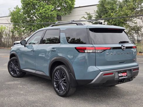 New 2026 Nissan Pathfinder SL FWD image 4