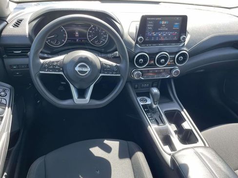 Used 2024 Nissan Sentra SV FWD image 9