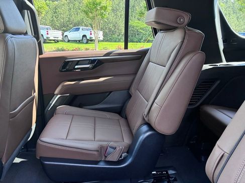 New 2026 Chevrolet Tahoe High Country AWD/4WD image 21