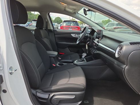 Used 2024 Kia Forte LXS FWD image 15