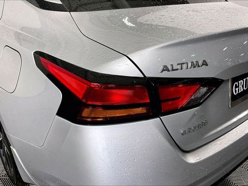 Certified 2025 Nissan Altima 2.5 SR AWD/4WD image 40