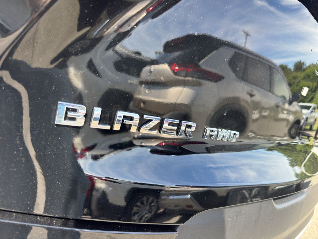 Used 2023 Chevrolet Blazer LT w/ Convenience Package AWD/4WD image 6
