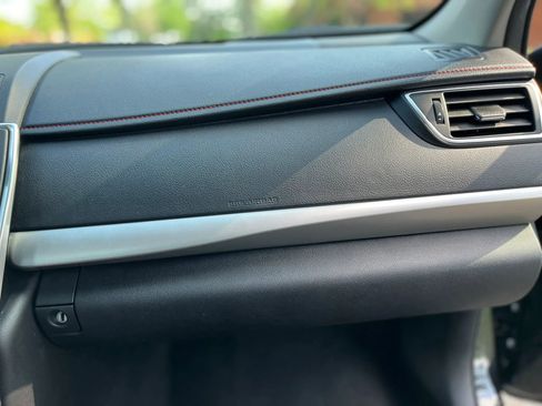 Used 2016 Toyota Camry SE image 24