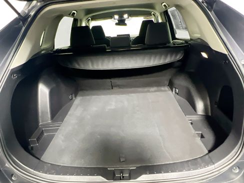 Used 2022 Toyota RAV4 LE FWD image 33