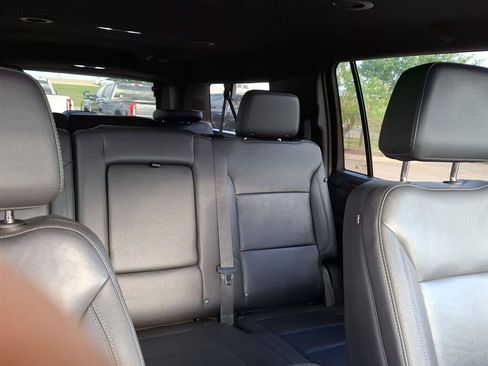 Used 2024 Chevrolet Suburban LT AWD/4WD image 13
