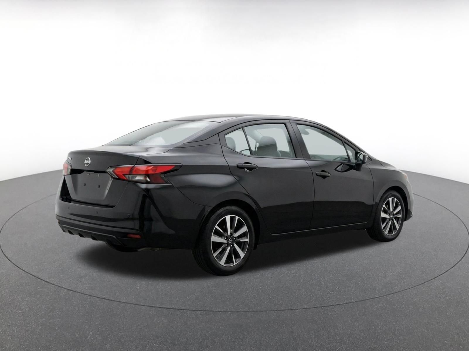 Used 2025 Nissan Versa SV FWD image 8