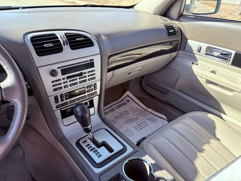 Used 2004 Lincoln LS image 37